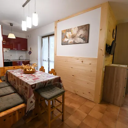 La Valeille Apartment *